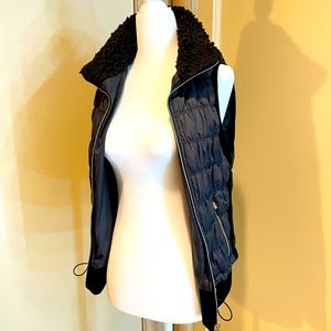 Gorpcore Calvin Klein Performance vest S fur collar charcoal gray, windproof.